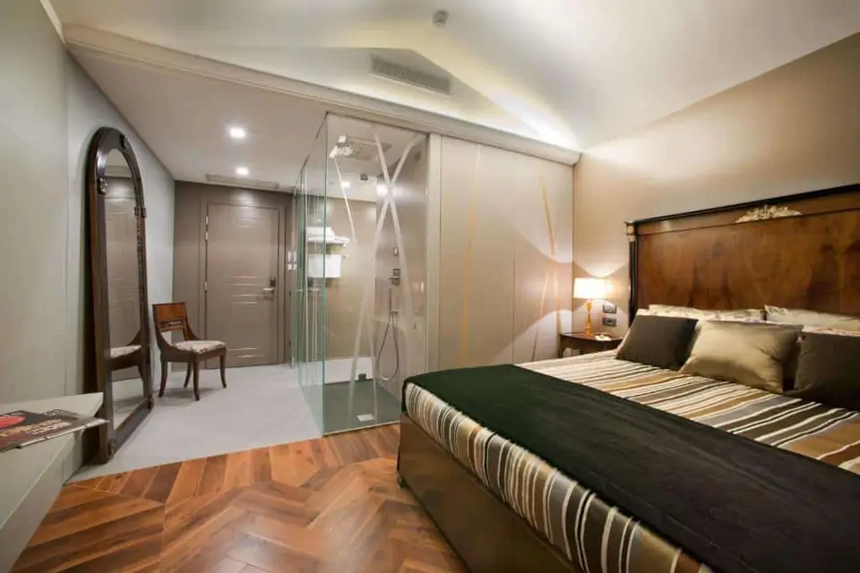 Glam Boutique Hotel