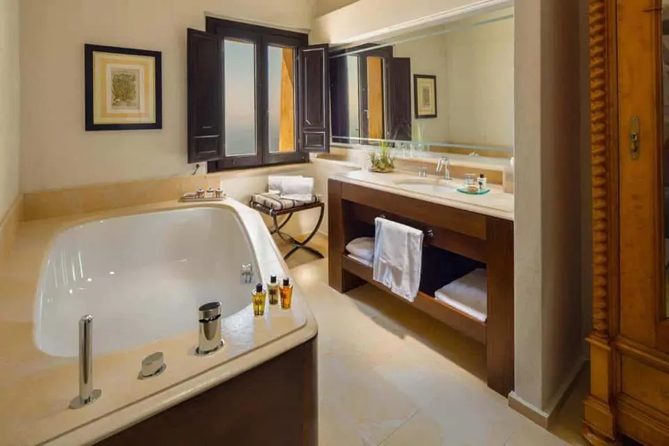 Monastero Santa Rosa Hotel & Spa