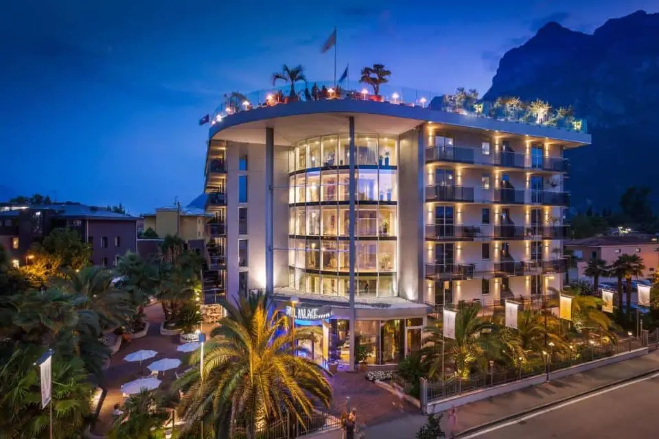Hotel Kristal Palace