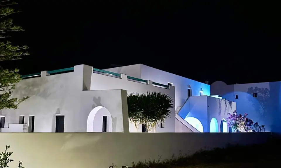Miracles Suites - Adults Only