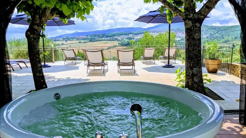 Arts Club Suite & Spa