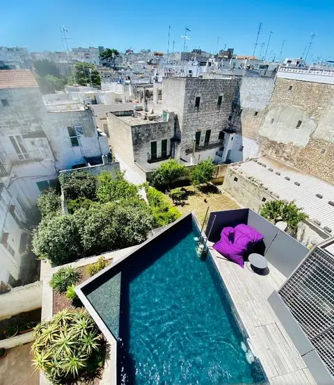 Bartago Luxury House