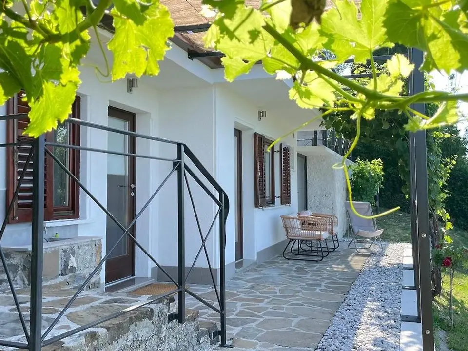DORE - boutique house with view