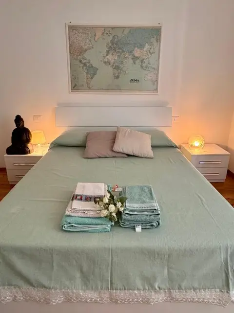 Genoa Waterfront Room