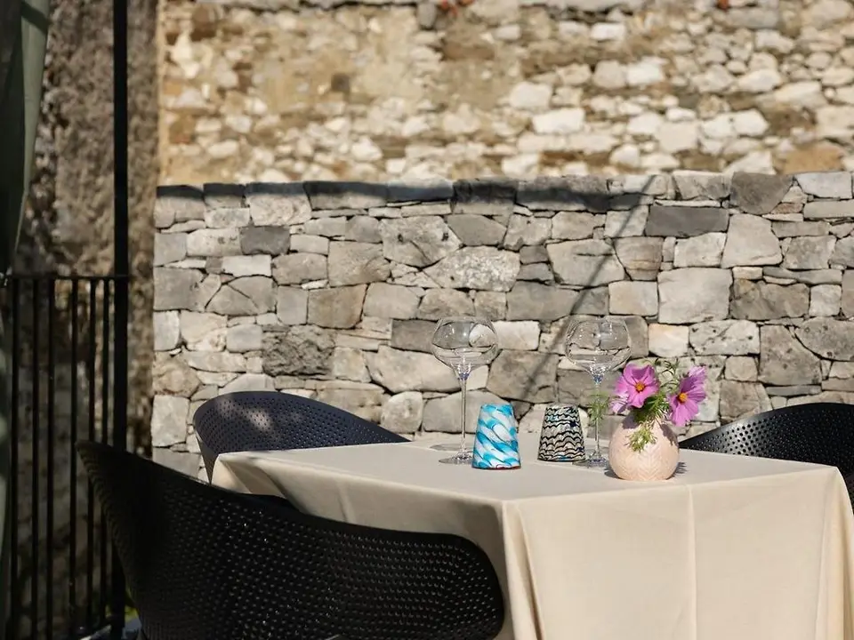 Josefina unique hotel, adult only