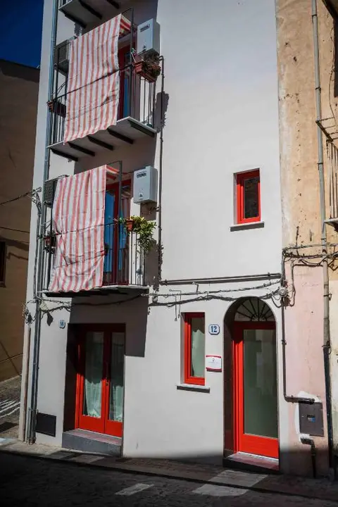 La Porta Rossa House