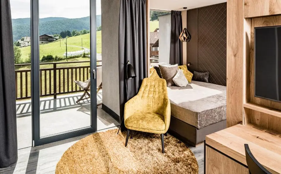 SONNENBERG Panorama Dolomites Wellbeing