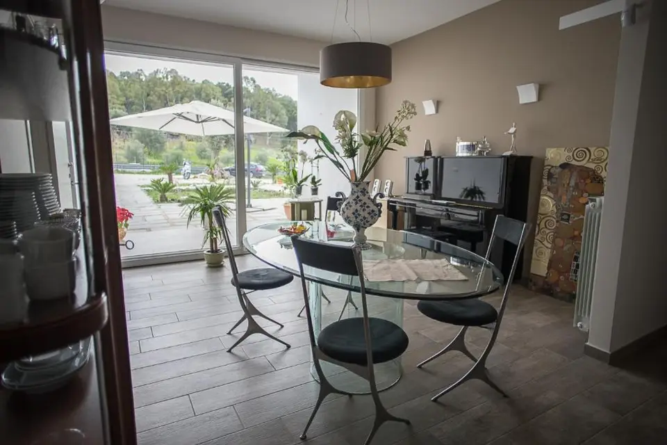 B&B Sorahnia Design House