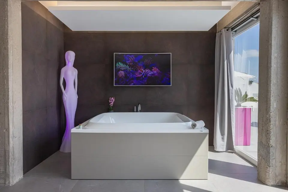 Tropicana Suite - Adults Only