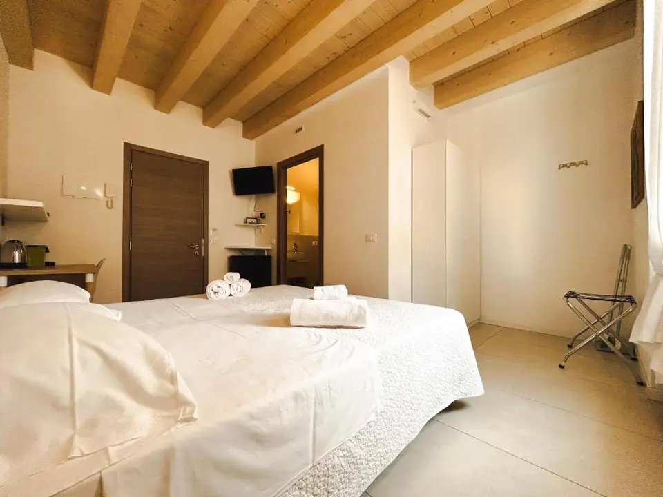 Via Poma Rooms