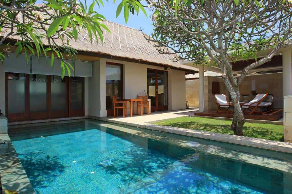 The Bale Nusa Dua by LifestyleRetreats giardino della villa esterno