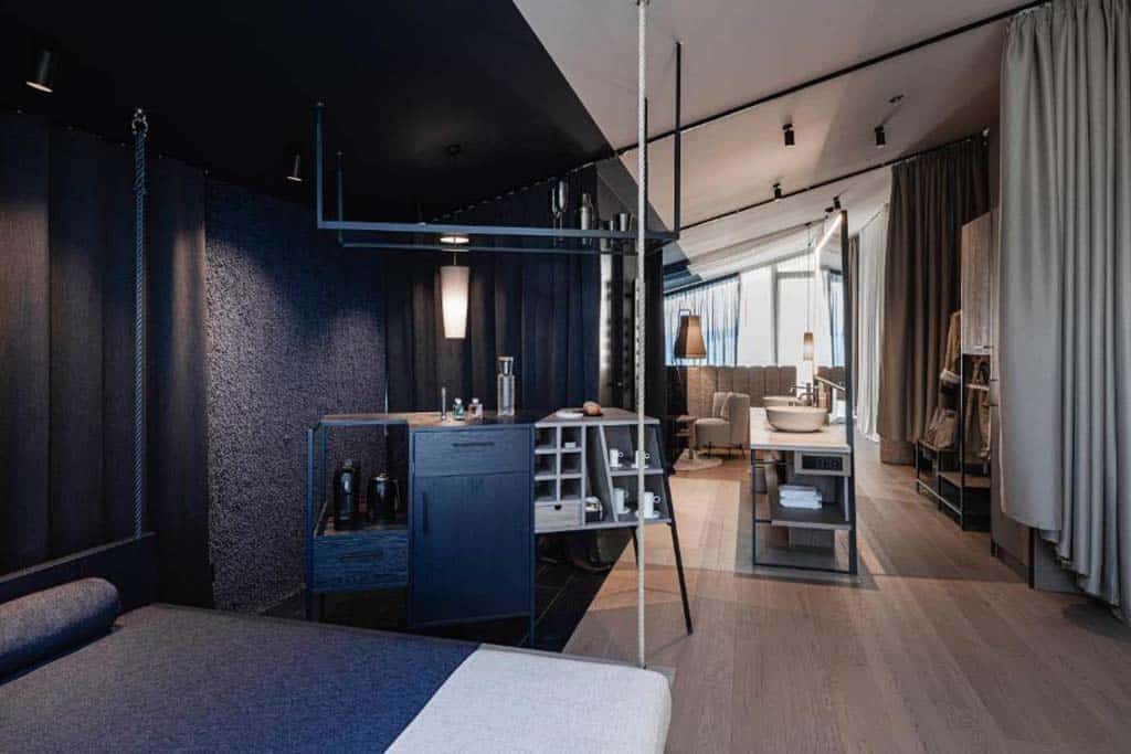 AEON Hotel B&B
