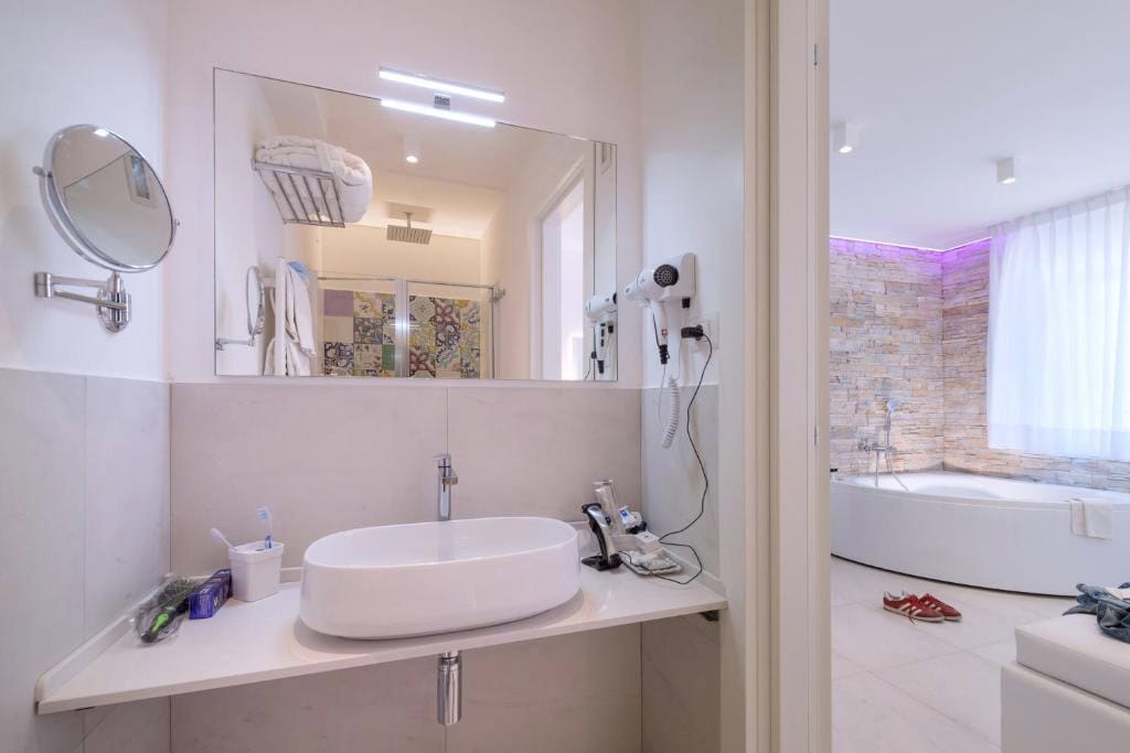 Amalfi Suite Boutique Hotel