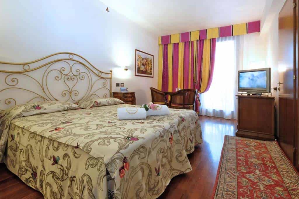 Villa Madrina Lovely and Dynamic Hotel