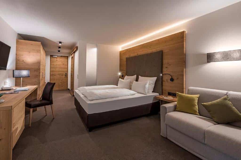 Eden Hotel