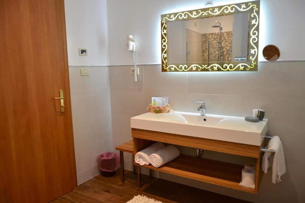 AlleDolomiti Boutique Lake Hotel
