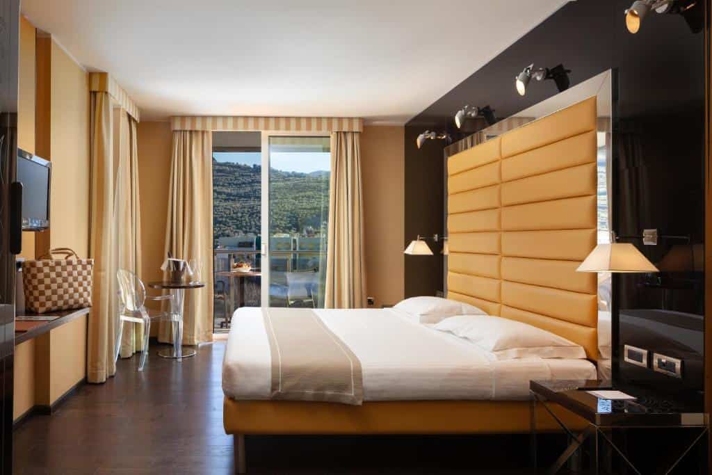 Hotel Kristal Palace