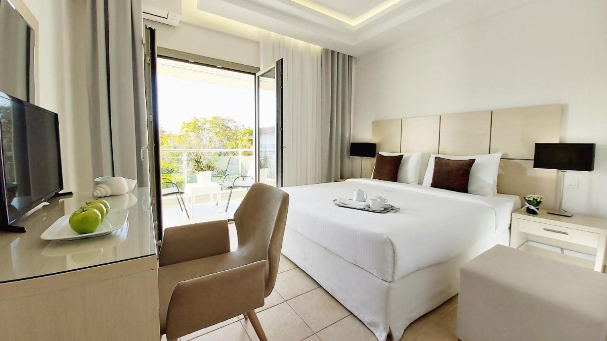 Akrogiali Exclusive Hotel (Adults Only)