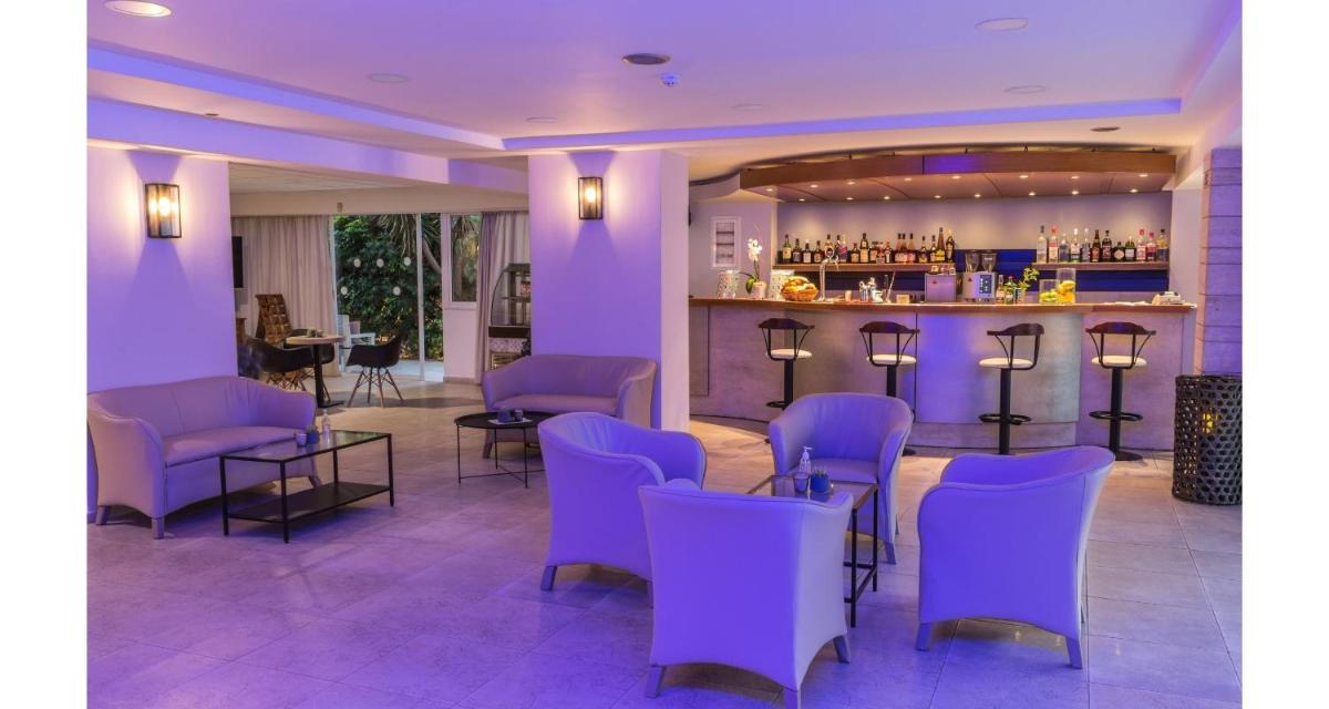 Majestic Hotel - Adults Only