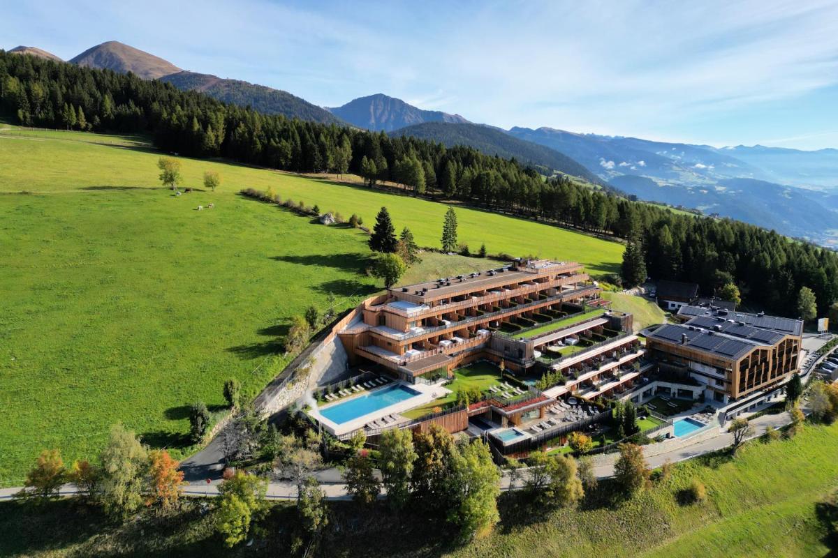 Tratterhof Mountain Sky Hotel