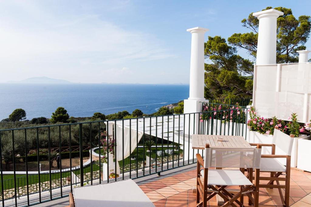 Amira Resort
