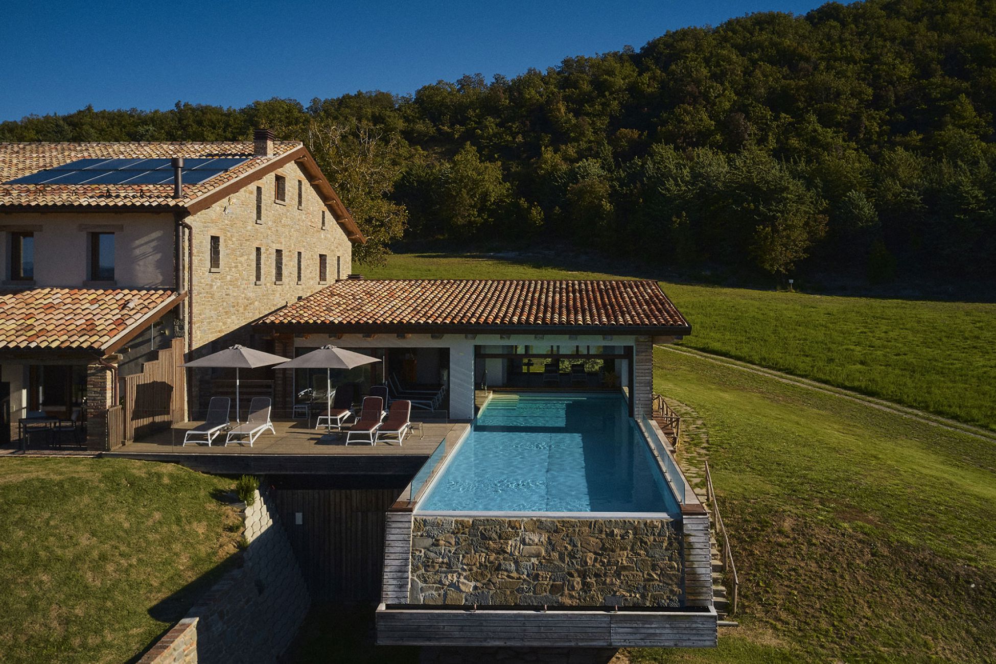Aura Relais