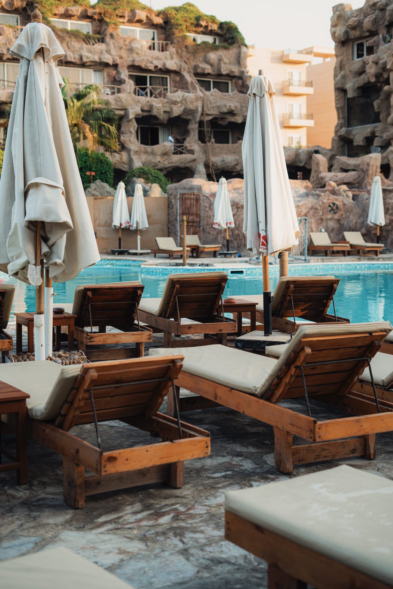 Caves Beach Resort Hurghada