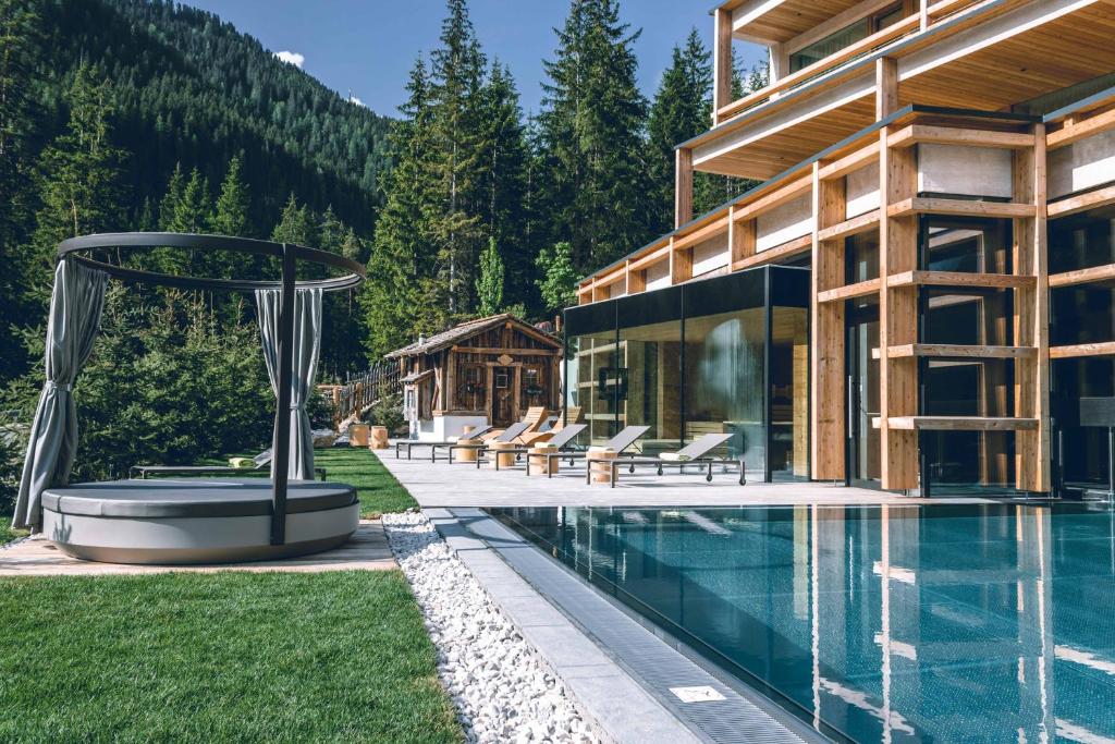 Hotel Cristallo - Wellness Mountain Living