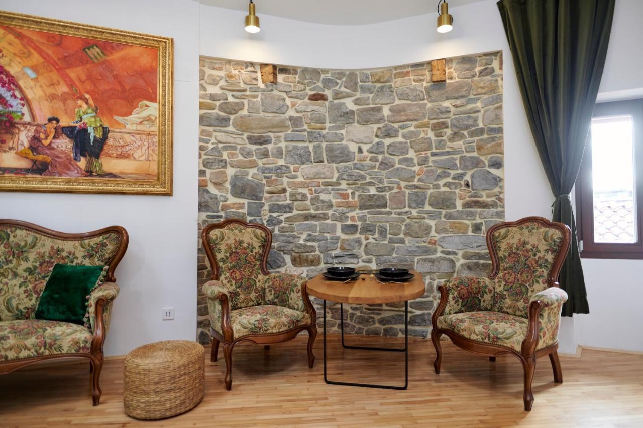 MM Apartments