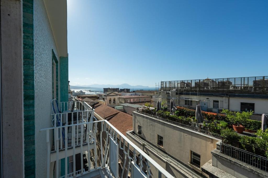 The Boutique Napoli Suite Panorama adults only