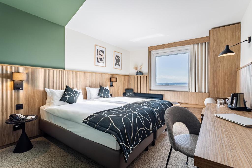 EVERNESS Hotel & Resort