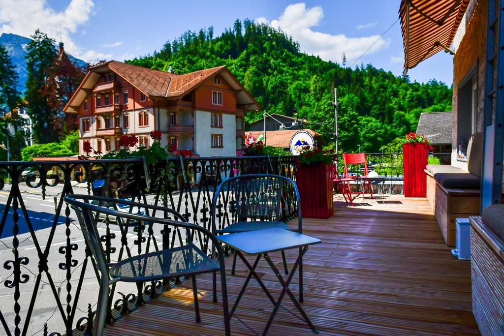 Hotel Tell and Apartments