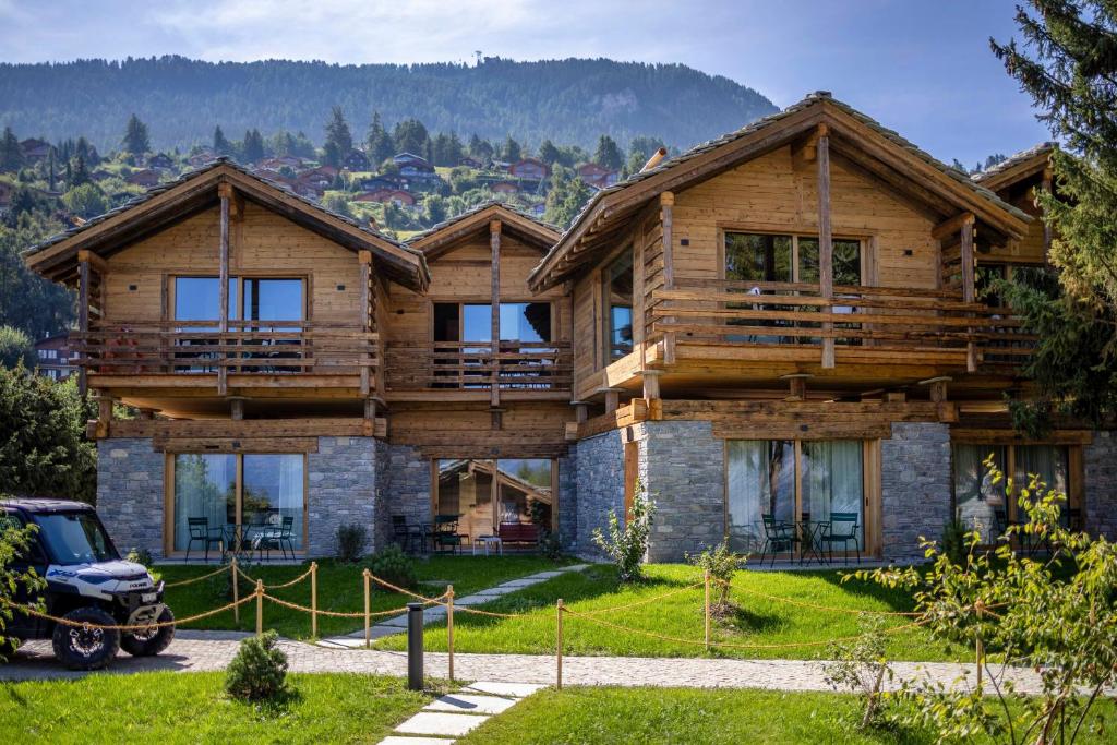MAD Retreat Hotel