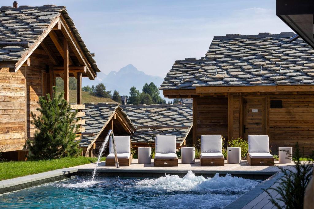 MAD Retreat Hotel