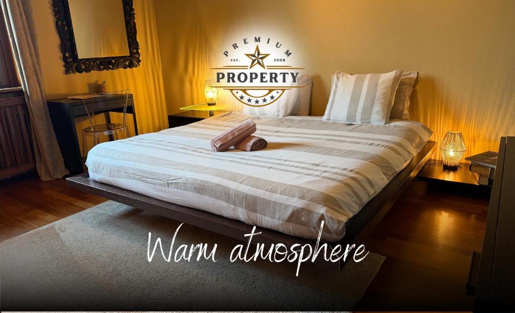 SUITE room with private pool area, near COMO lake, private parking